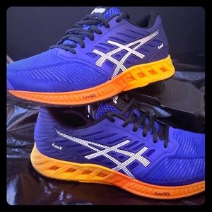 Men’s Asics GEL running shoes Sz 8.5